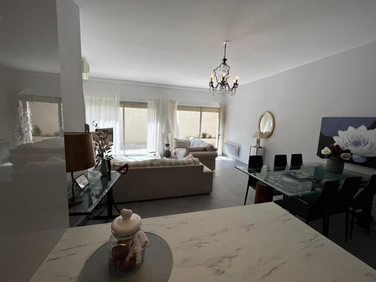 Apartament Au Coeur Des Lices *** Centre Historique Awinion Zewnętrze zdjęcie