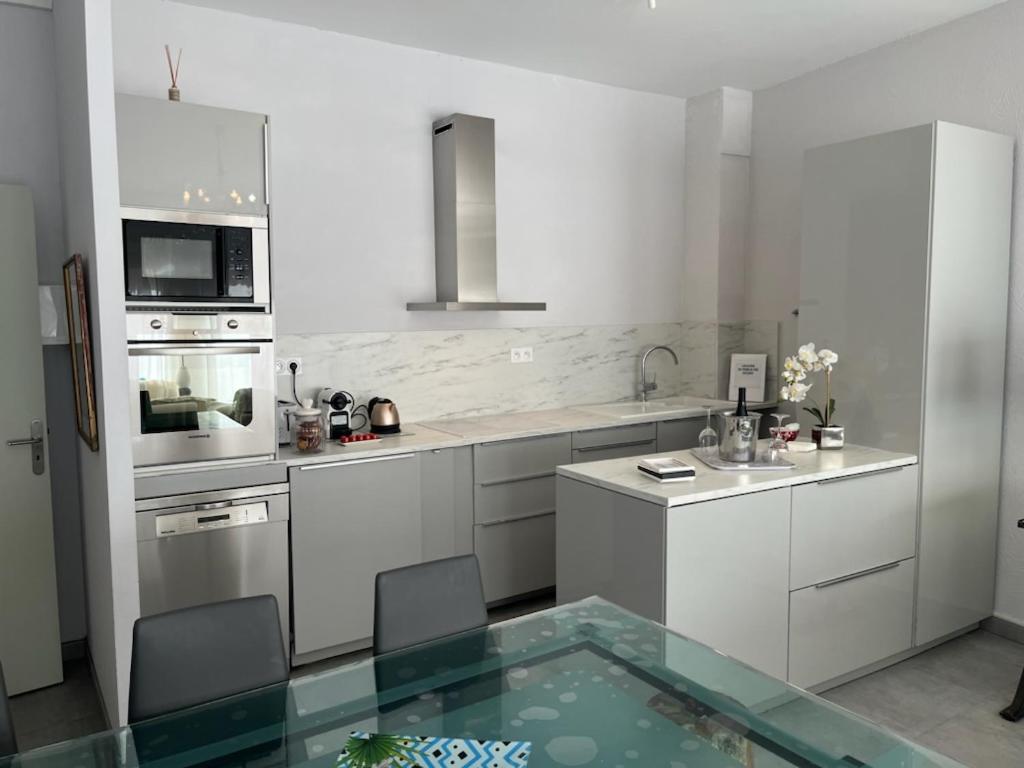 Apartament Au Coeur Des Lices *** Centre Historique Awinion Zewnętrze zdjęcie